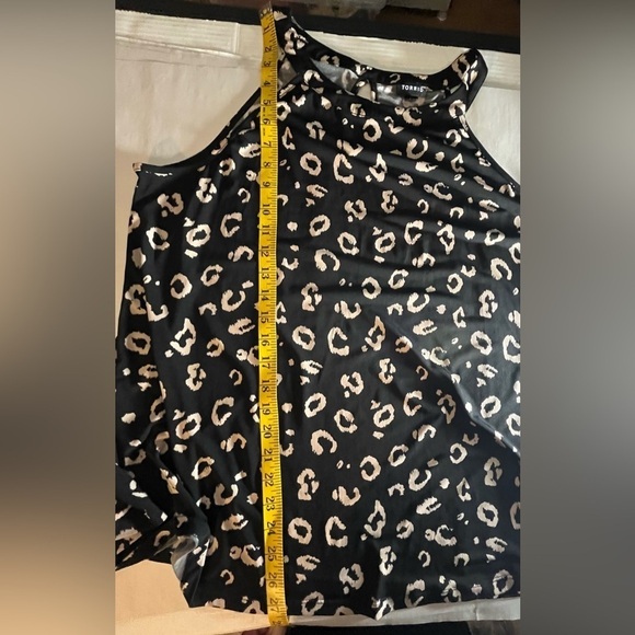 Torrid Printed Sleeveless boho career work Lagen look Blouse Black/Tan Plus 1X - Picture 4 of 8